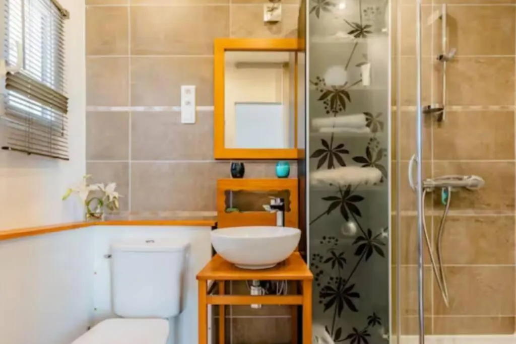 Puyricard : Studio Et Sa Terrasse Privative Aix-en-Provence Apartment