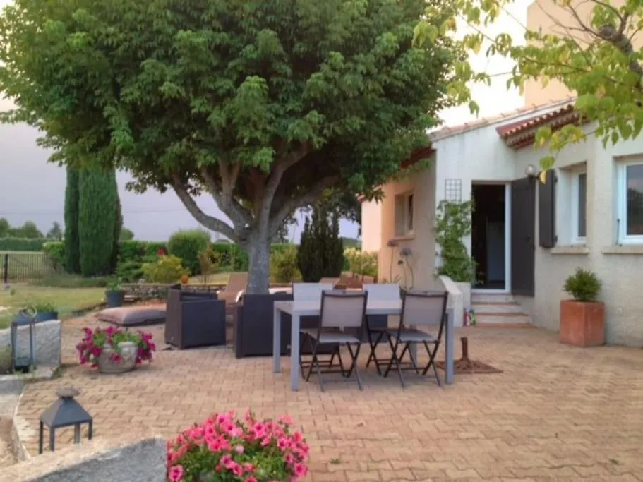 Puyricard : Studio Et Sa Terrasse Privative Aix-en-Provence 0*,